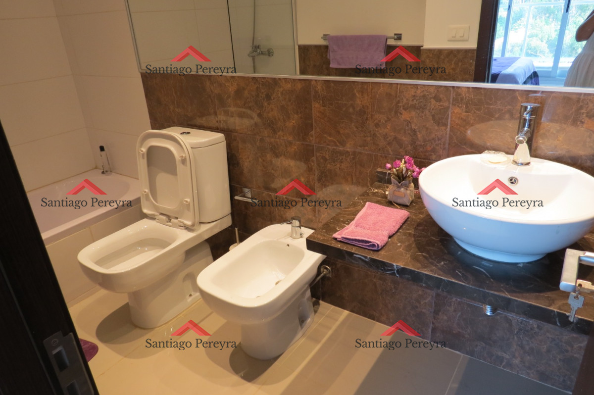Apartamento ID.15155 - Apartamento de 3 dormitorios en venta y alquiler en Roosevelt