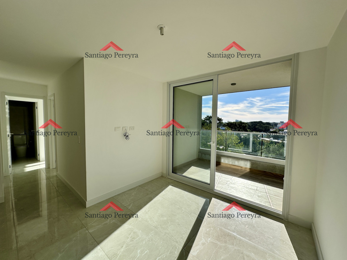 Apartamento ID.17032 - Dos dormitorios y dos baños en venta, zona Shopping Punta