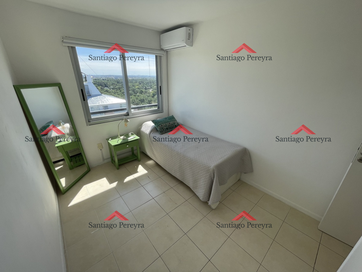 Apartamento ID.14018 - Penthouse con hermosa vista en venta, 3 dormitorios, cocina definida y lavadero, excelentes amenities y vista a amplia a la mansa