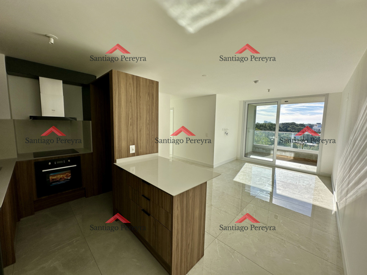 Apartamento ID.17032 - Dos dormitorios y dos baños en venta, zona Shopping Punta