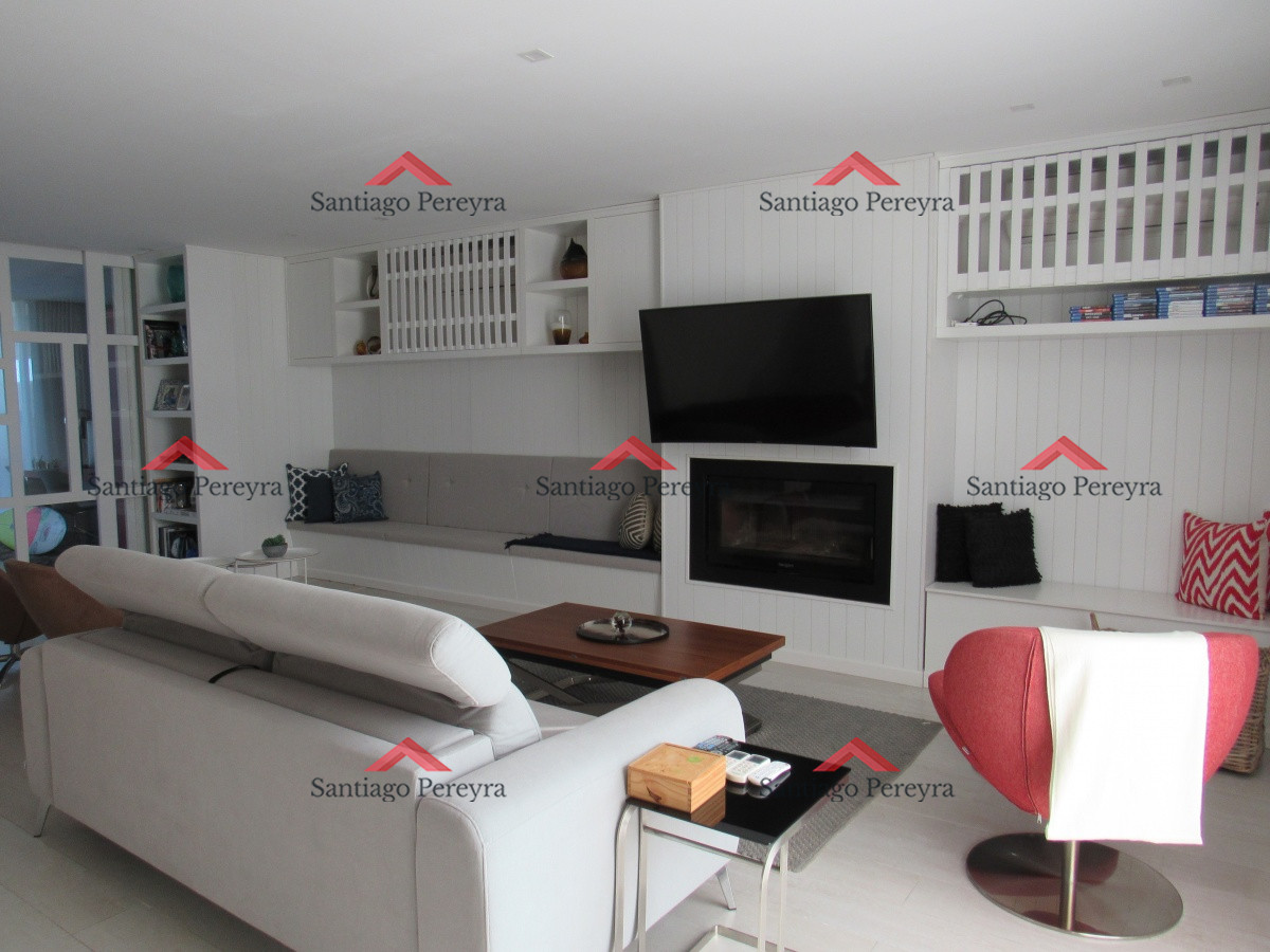 Apartamento ID.3300 - Espectacular Pent House primera linea de lujo en venta, piscina propia, 5 garages, barbacoa