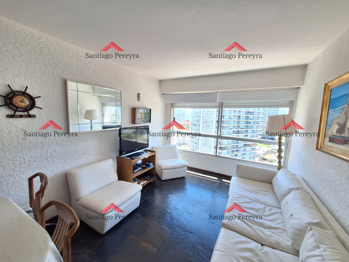 Apartamento ID.2767 - Excelente ubicacion ,1 cuadra playa