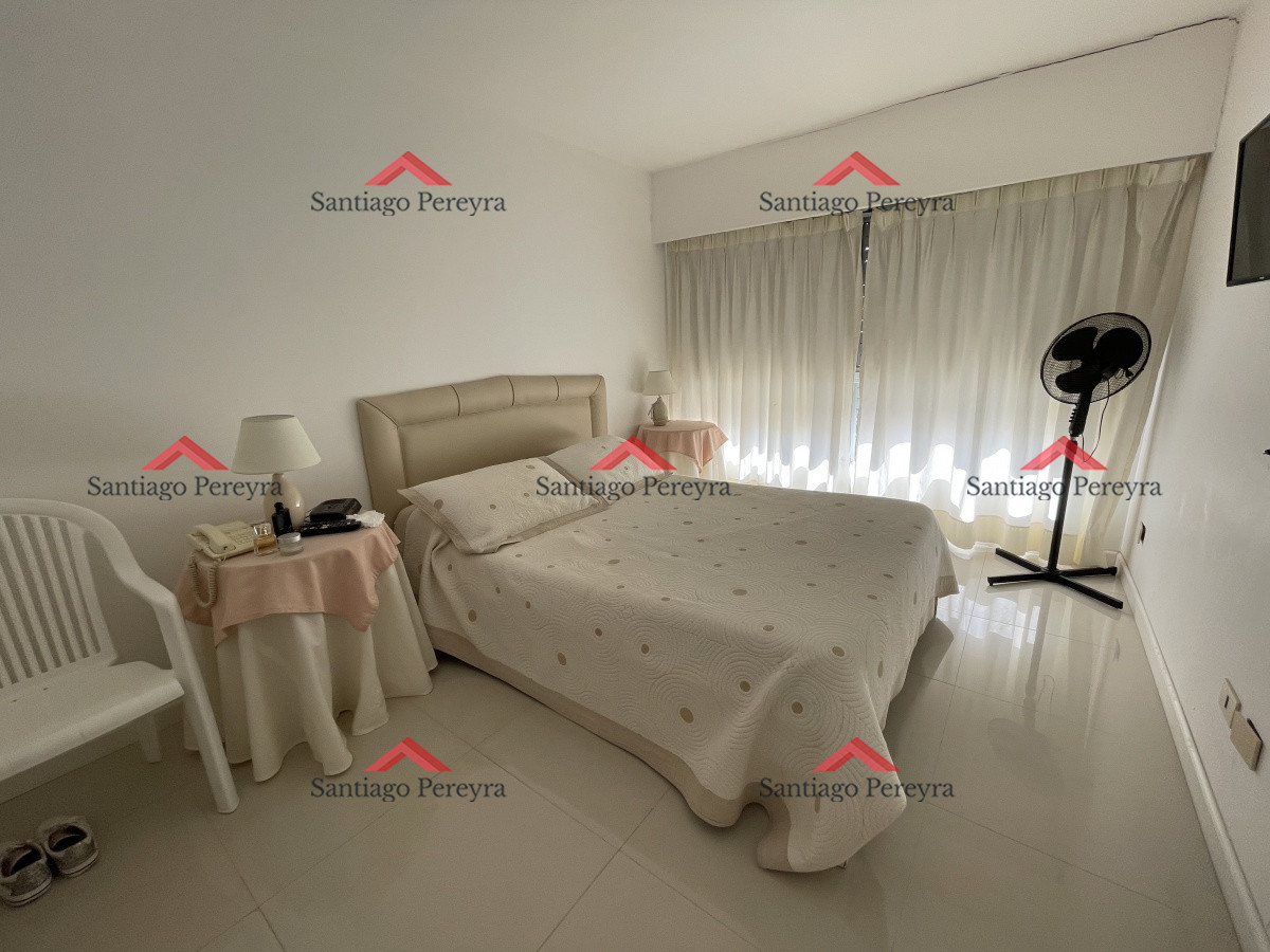 Apartamento ID.1039 - En alquiler de temporada, 2 dormitorios con vista a la isla, mucama y amenities completos a metros de la playa 