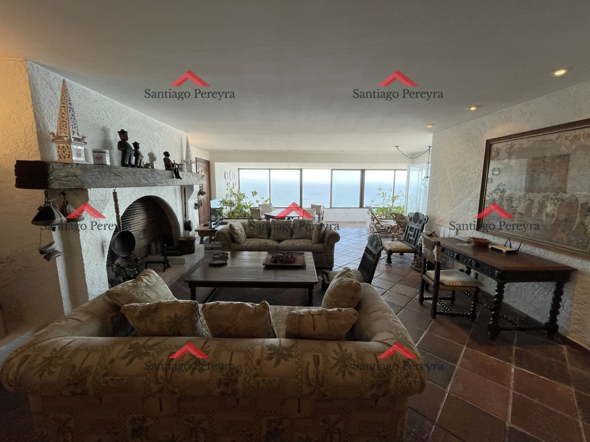 Apartamento ID.13010 - Amplio apartamento en Península con hermosa vista 