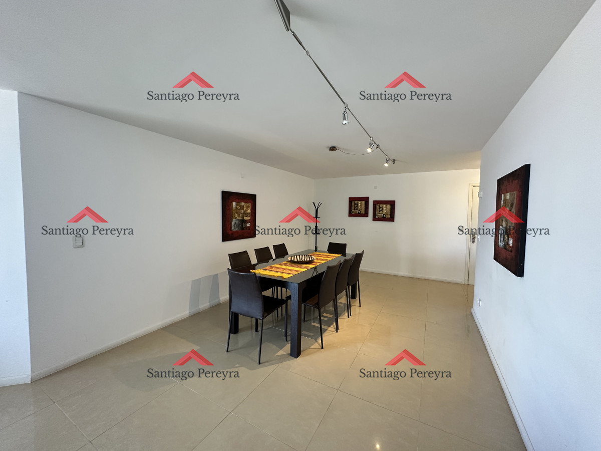 Apartamento ID.2414 - Cómodo y amplio apartamento en Playa Brava