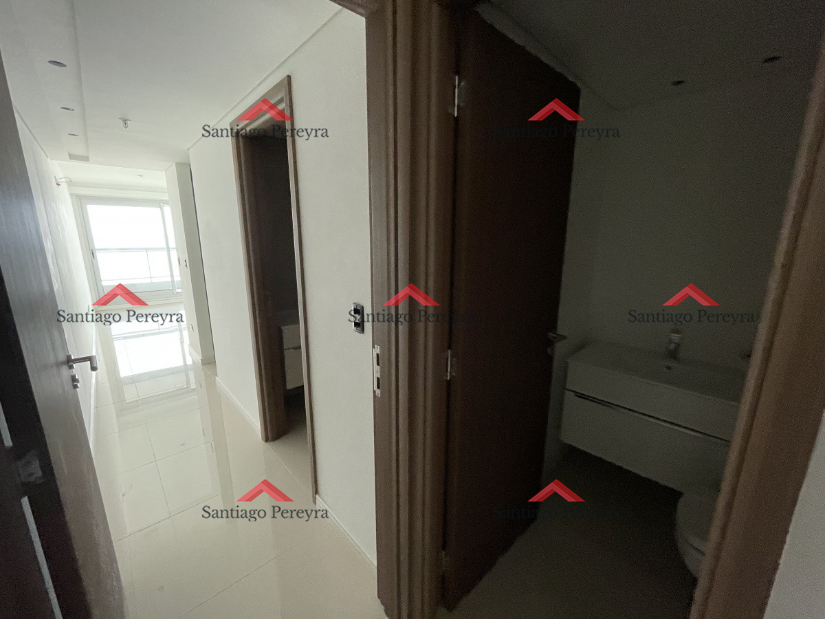 Apartamento ID.6945 - Edificio de categoría en Playa Brava