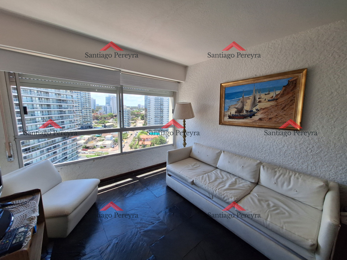 Apartamento ID.2767 - Excelente ubicacion ,1 cuadra playa