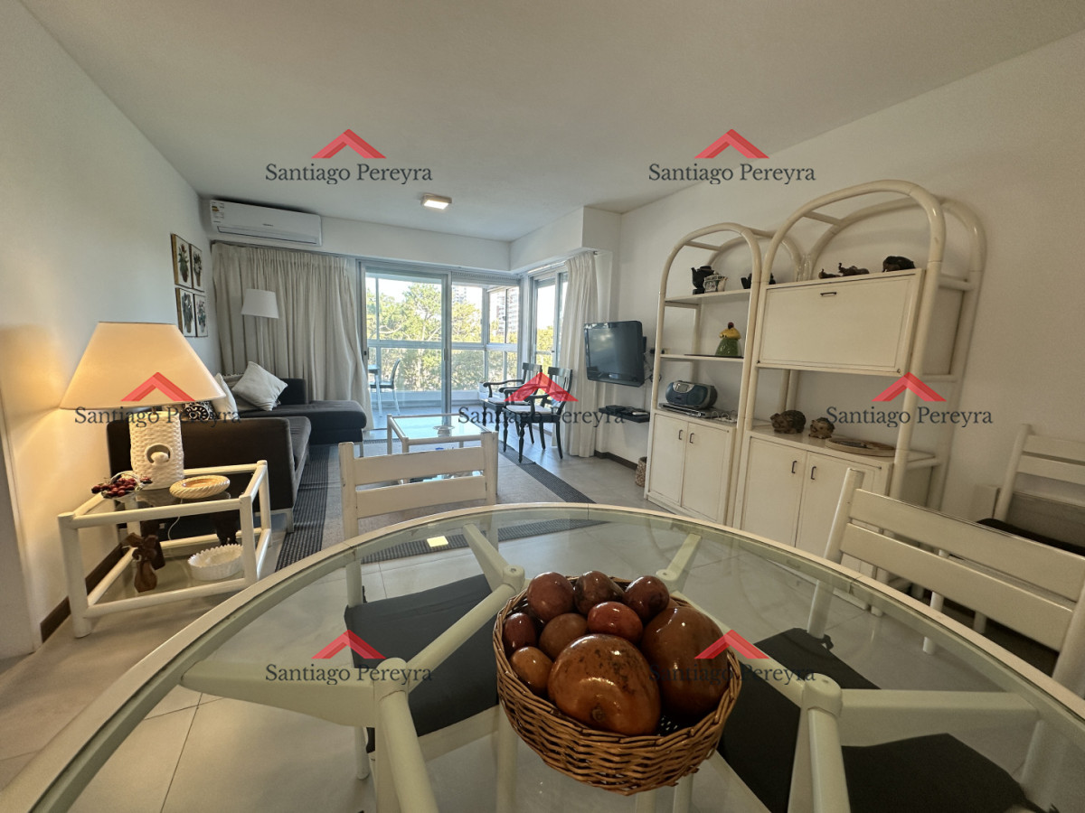 Apartamento ID.17135 - Apartamento en venta de dos dormitorios con garaje listo para entrar