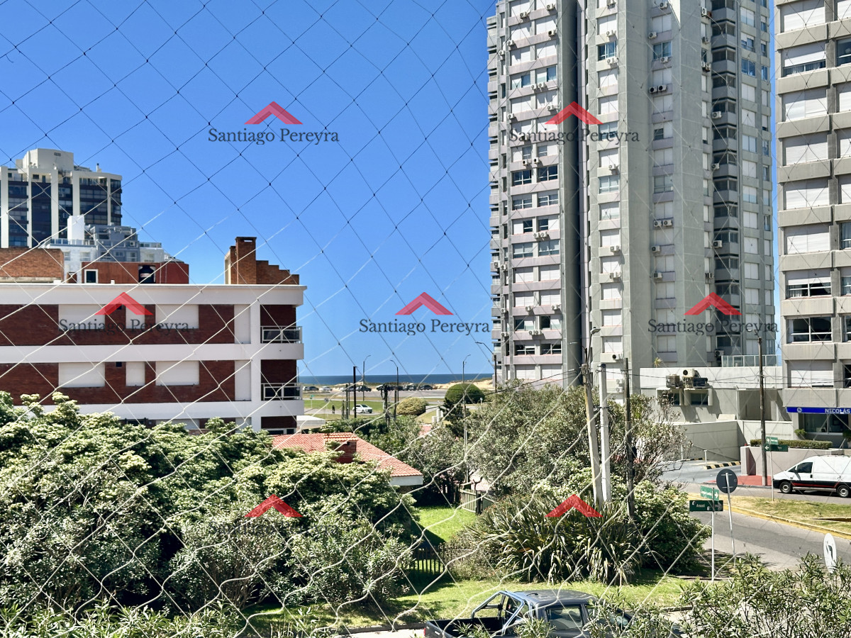 Apartamento ID.3514 - Apartamento en venta dos dormitorios Punta del Este con excelentes amenities