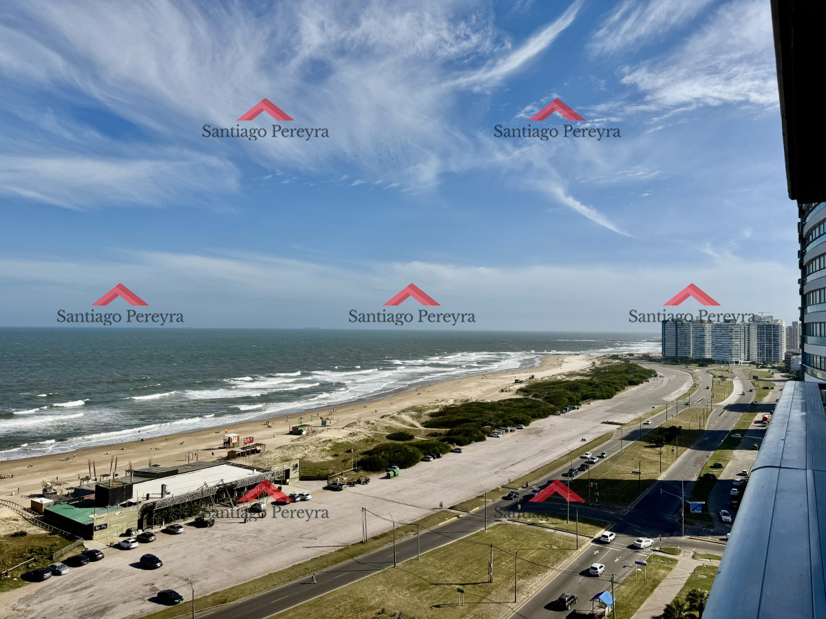 Apartamento ID.16058 - LE PARC en venta, hermosa planta de 2 dormitorios + dependencia