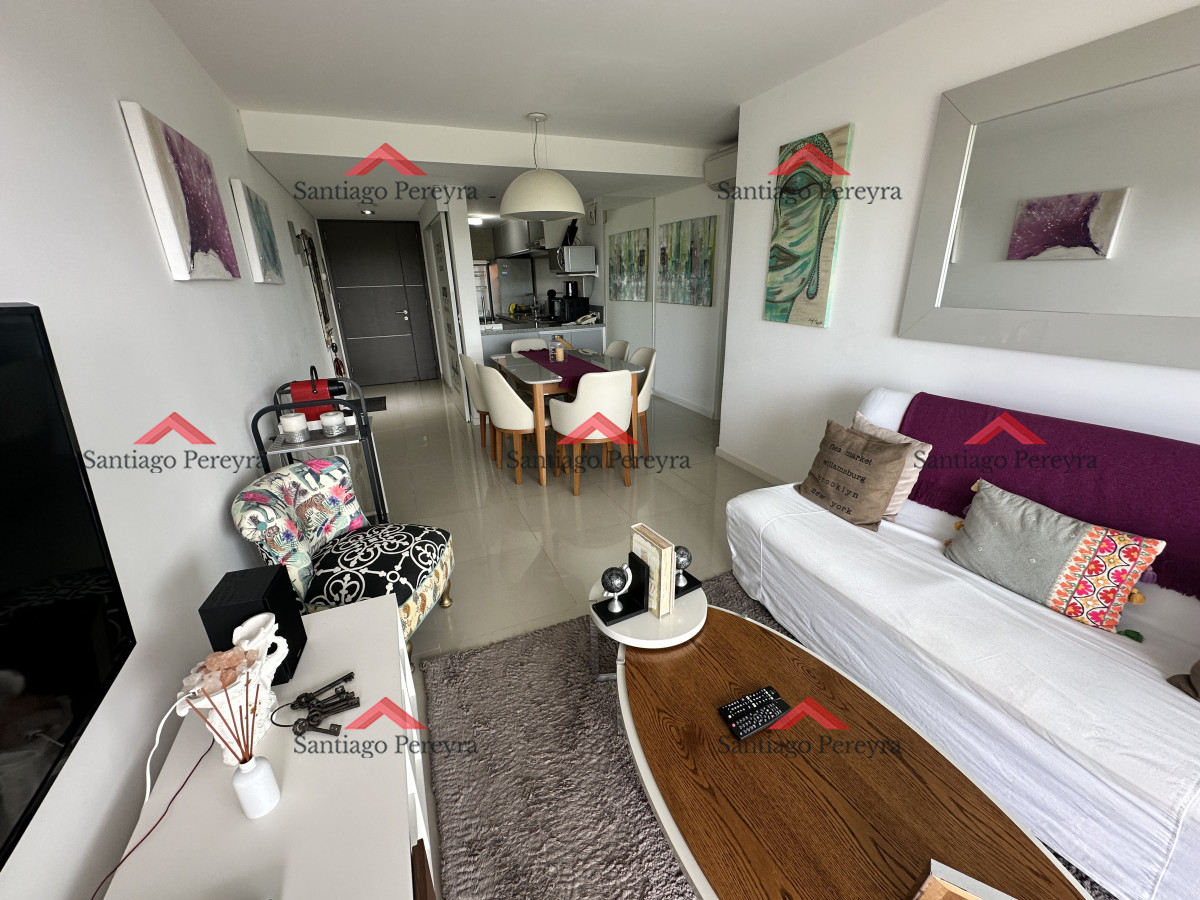 Apartamento ID.15828 - Apartamento de 2 dormitorios con amplia terraza