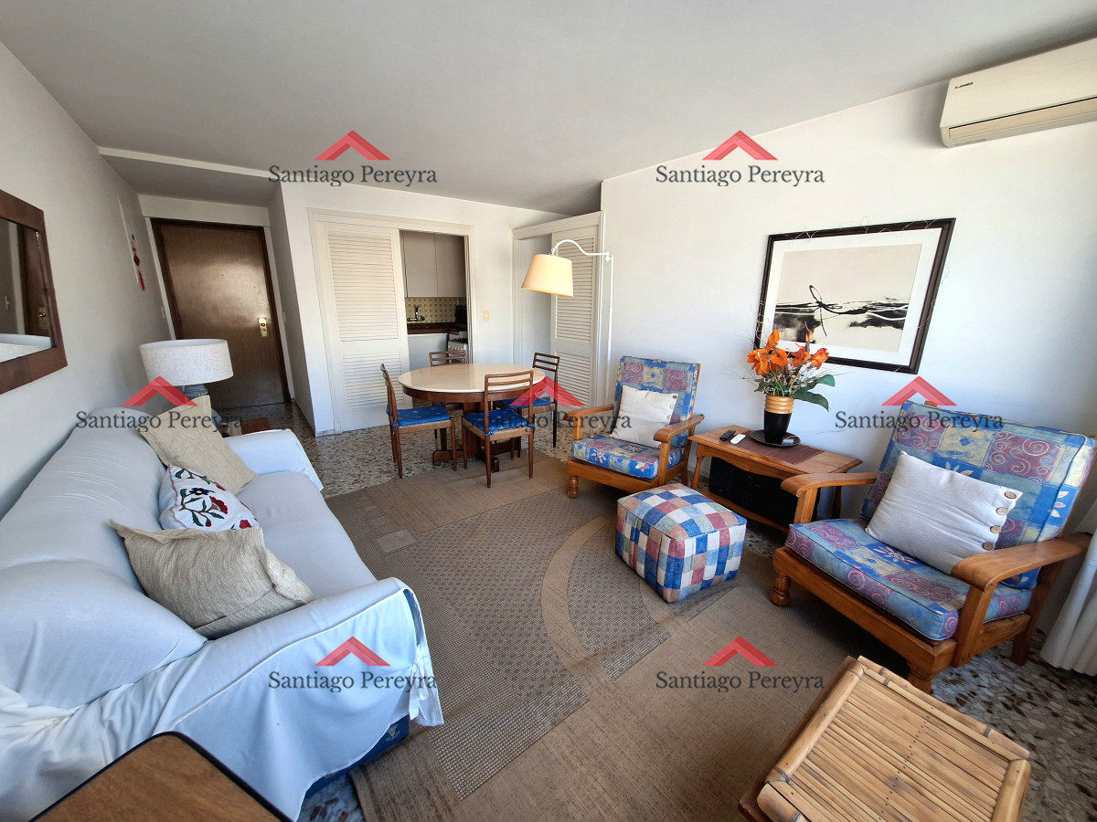 Apartamento ID.16011 - Apartamento en venta de un dormitorio con garaje