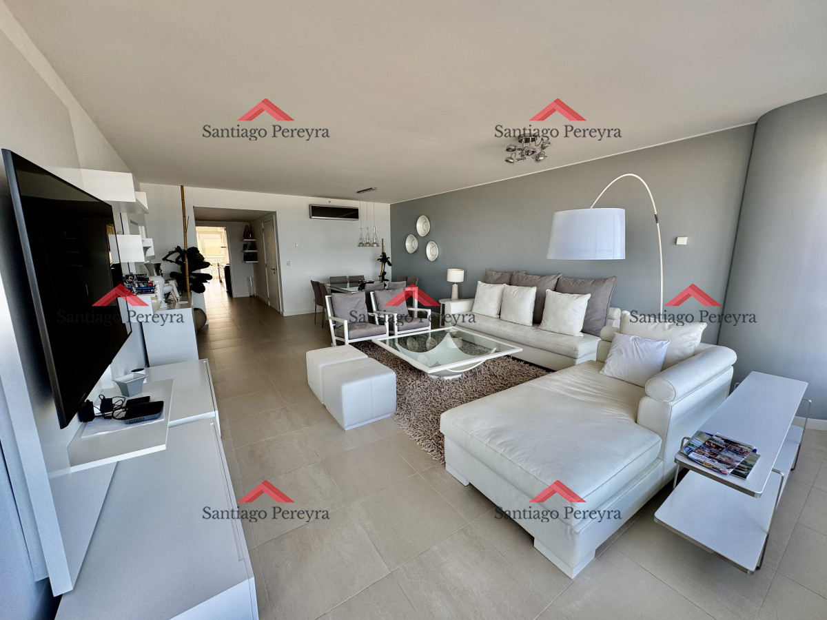 Apartamento ID.16058 - LE PARC en venta, hermosa planta de 2 dormitorios + dependencia