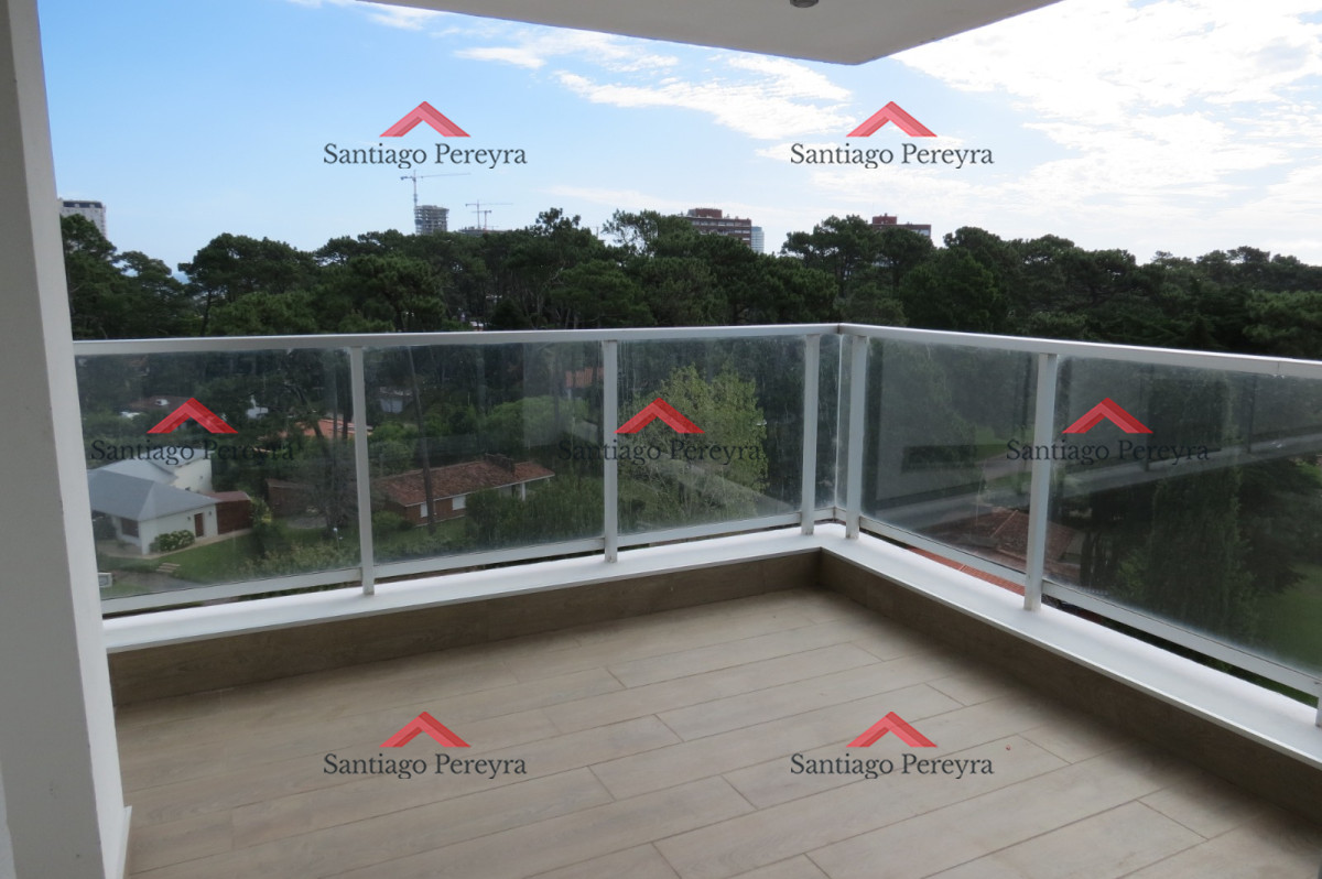 Apartamento ID.15155 - Apartamento de 3 dormitorios en venta y alquiler en Roosevelt