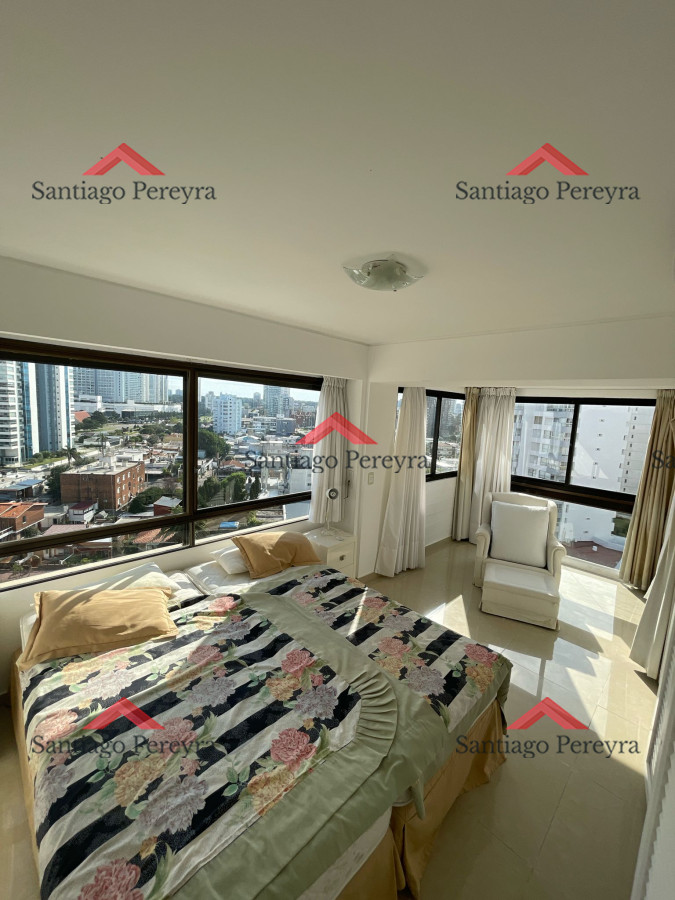 Apartamento ID.16381 - APARTAMENTOESQUINERO CON VISTA PLAYA MANSA Y BRAVA 