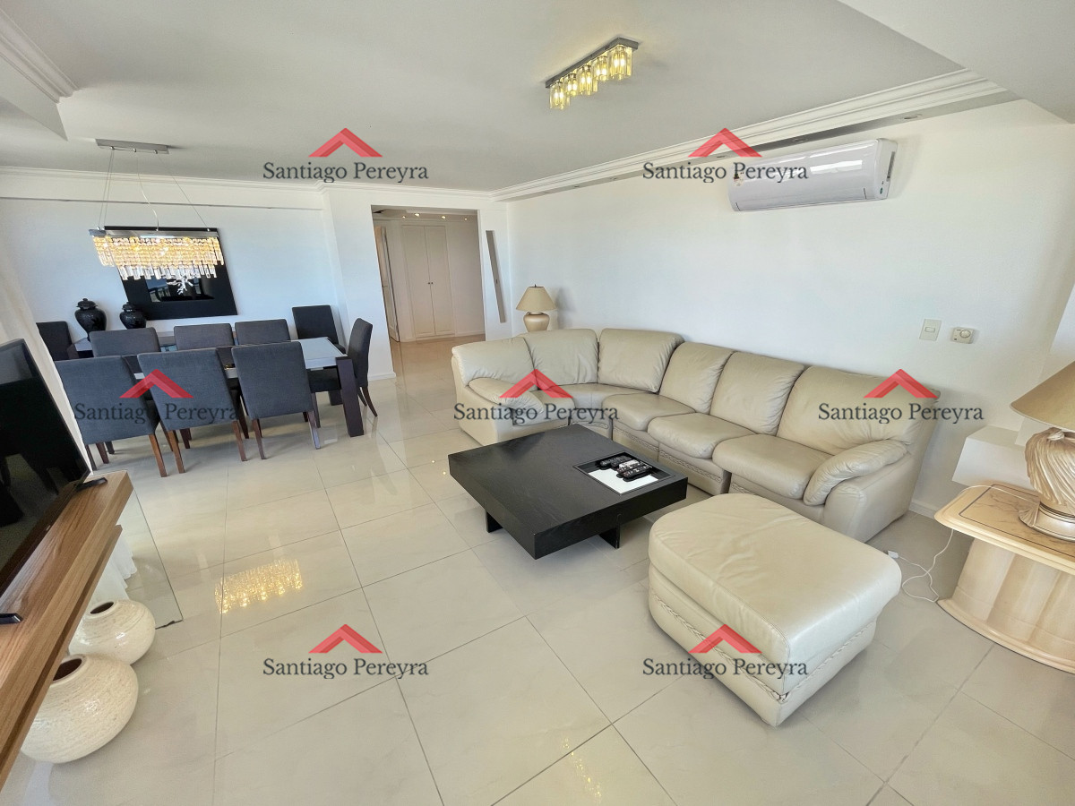 Apartamento ID.9728 - Se vende, 3 dormitorios en suite y dependencia, 4 baños y toilette, terraza al frente con vista despejada a los dedos y excelentes amenities
