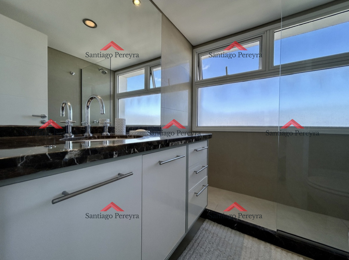 Apartamento ID.16969 - APARTAMENTO EN VENTA 3 DORMITORIOS y DEPENDENCIA-CASINO TOWER