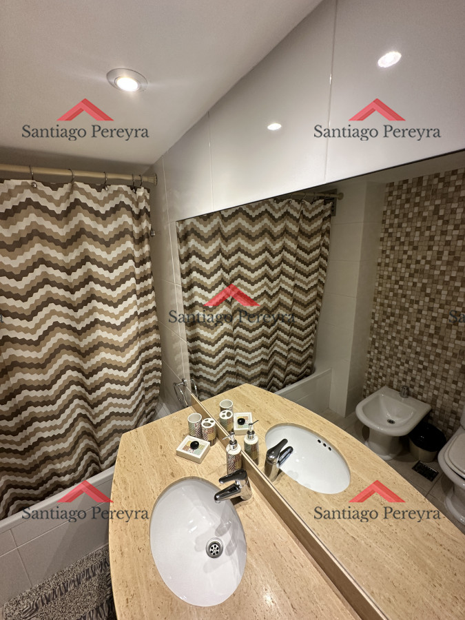 Apartamento ID.2414 - Cómodo y amplio apartamento en Playa Brava