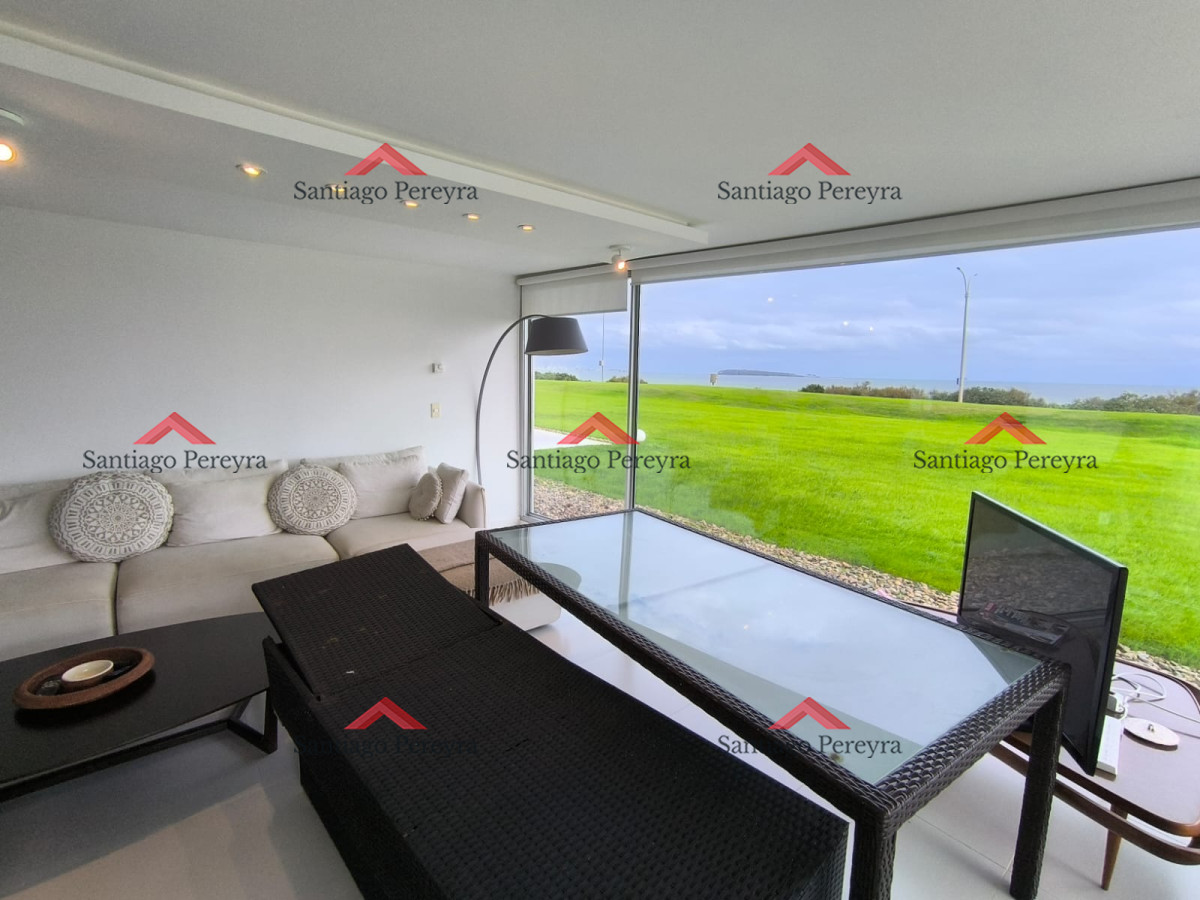 Apartamento de 3 Dormitorios Vista al Mar. Playa Mansa - GoPunta - Portal Inmobiliario de Punta del Este - Maldonado