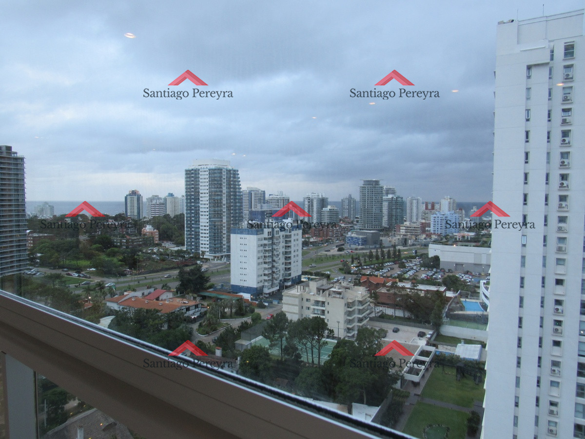 Apartamento ID.5124 - Excelente propiedad, con vista a playa mansa