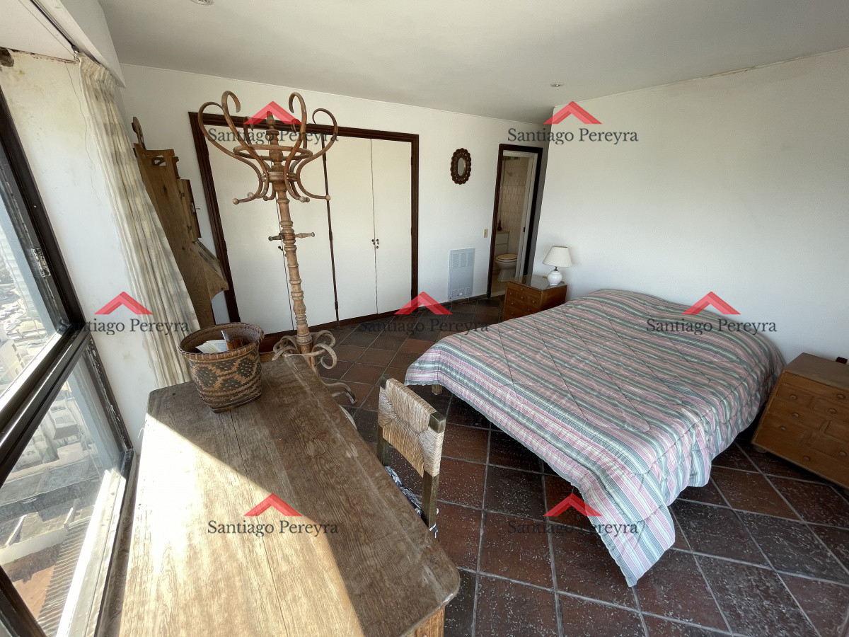 Apartamento ID.13010 - Amplio apartamento en Península con hermosa vista 