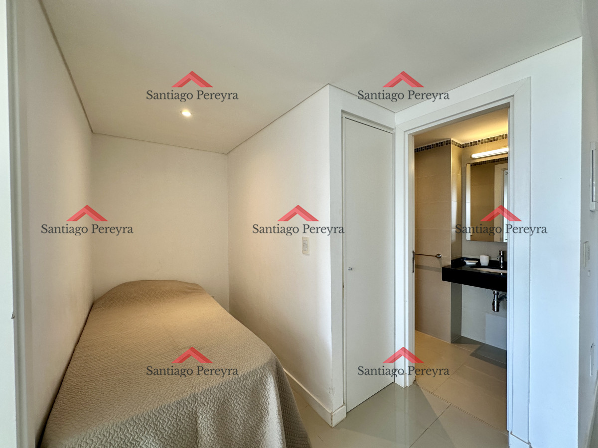 Apartamento ID.16659 - Hermoso apartamento en venta de 1 dormitorio y medio a pasos del mar!!!