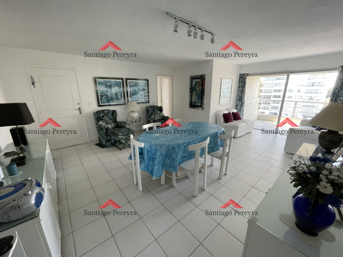 Apartamento ID.7113 - Apartamento de 3 dormitorios sobre Roosevelt, bajas expensas