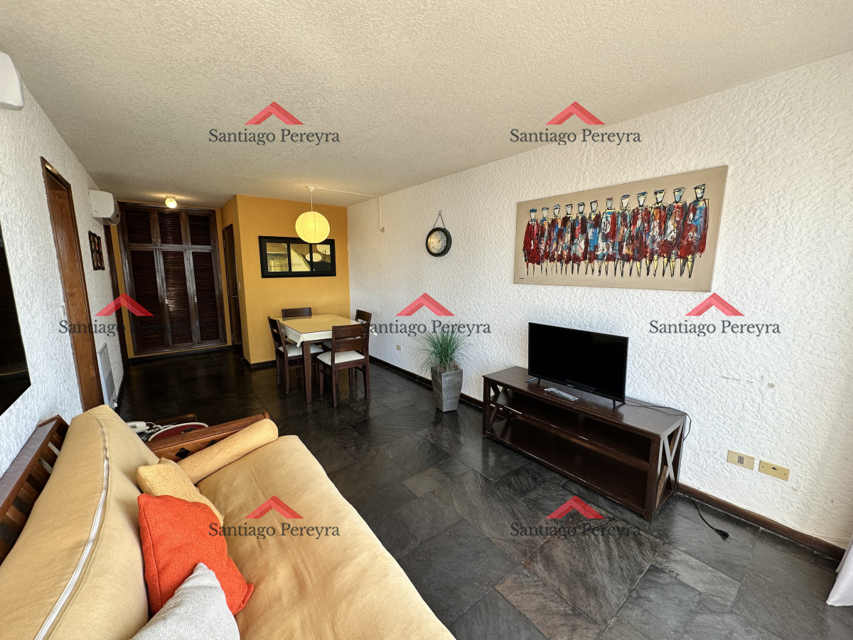 Apartamento ID.2283 - Un dormitorio con garaje y mucho sol