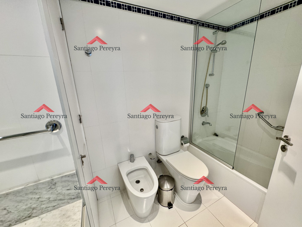 Apartamento ID.16058 - LE PARC en venta, hermosa planta de 2 dormitorios + dependencia