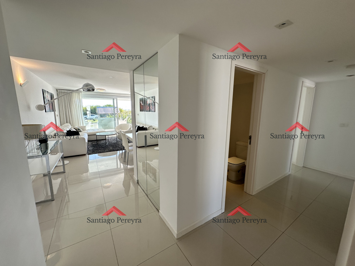 Apartamento ID.15750 - Hermoso apartamento con amplia terraza propia y patio propio