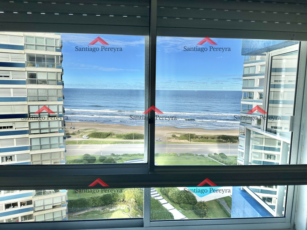 Apartamento ID.2946 - Amplia planta a pasos del mar en Playa Brava