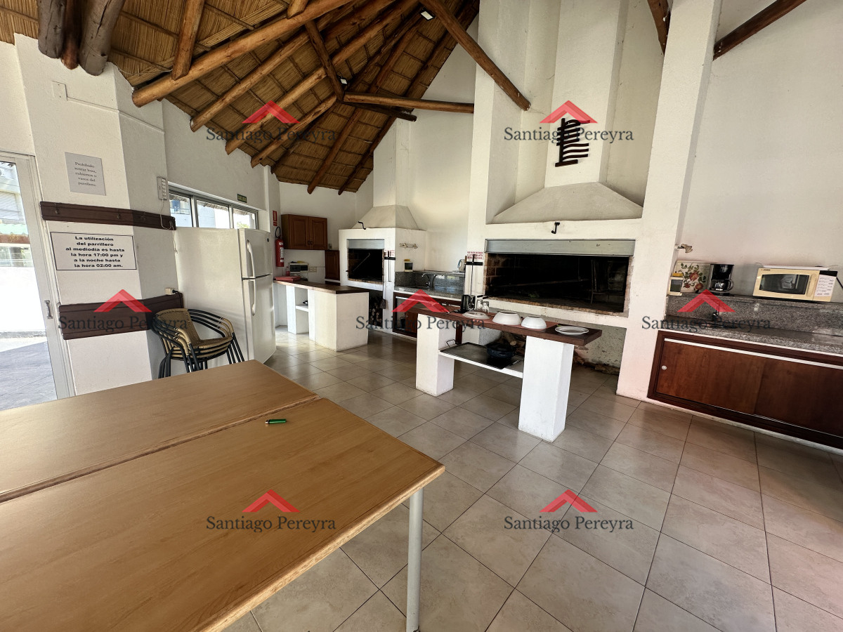 Apartamento ID.16177 - Apartamento de 2 dormitorios y dependencia en brava a metros del mar 