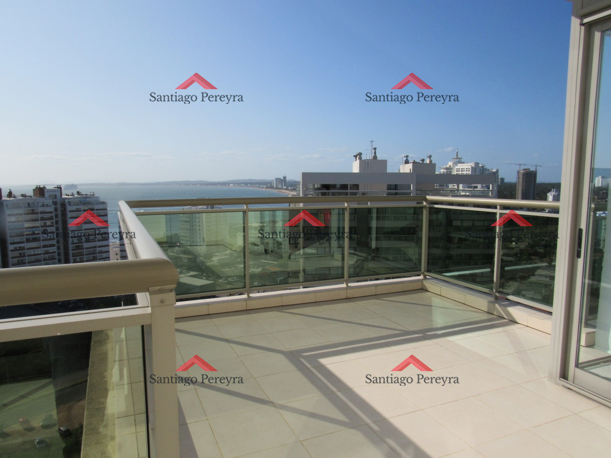 Apartamento ID.3300 - Espectacular Pent House primera linea de lujo en venta, piscina propia, 5 garages, barbacoa