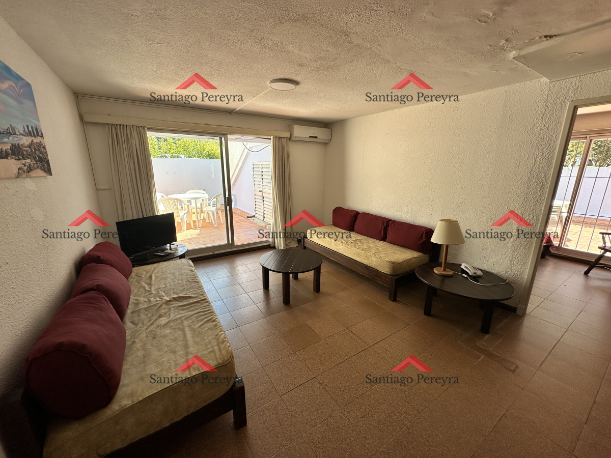 Apartamento ID.16010 - Apto 2 dormitorios planta baja en roosevelt