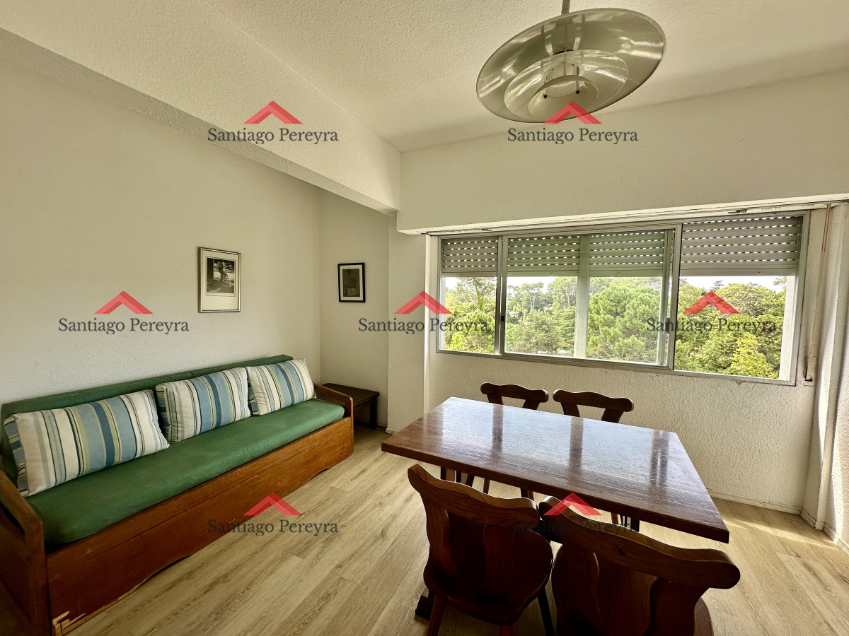 Apartamento ID.16092 - Un dormitorio en venta con vista al bosque