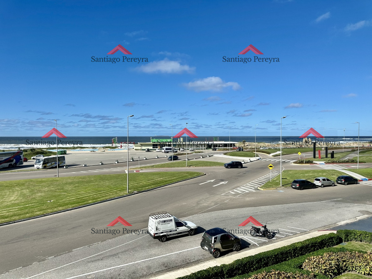 Apartamento ID.6693 - Excelente apartamento en torre de primera categoría