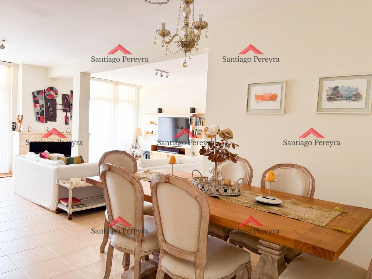 Apartamento ID.6982 - Pent House a una cuadra de la playa mansa con barbacoa propia y tres cocheras 