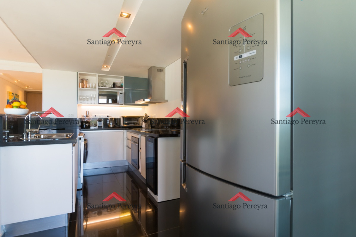 Apartamento ID.11424 - Alquilo excelente apartamento en torre de categoría.