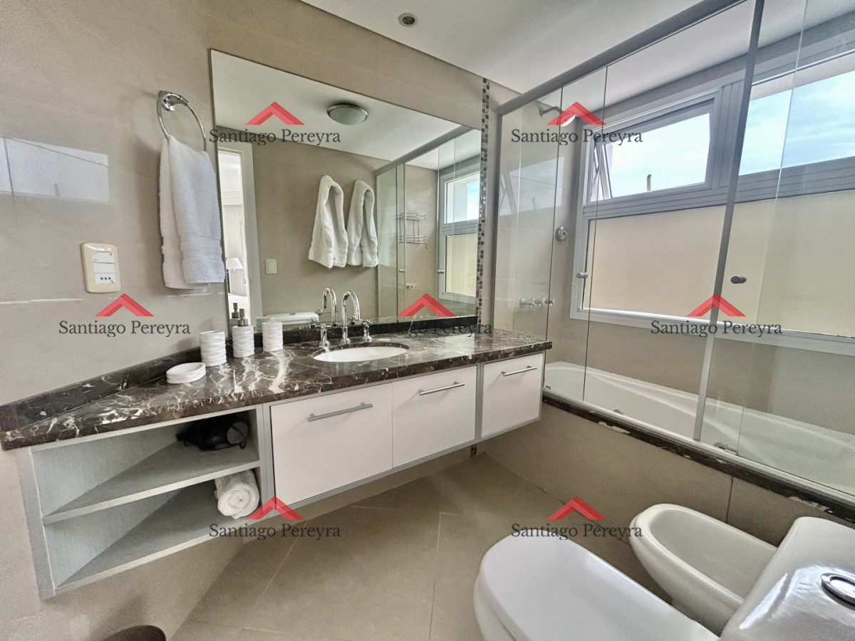 Apartamento ID.16904 - APARTAMENTO EN VENTA 3 DORMITORIOS - TERRAZA CON PARRILLERO