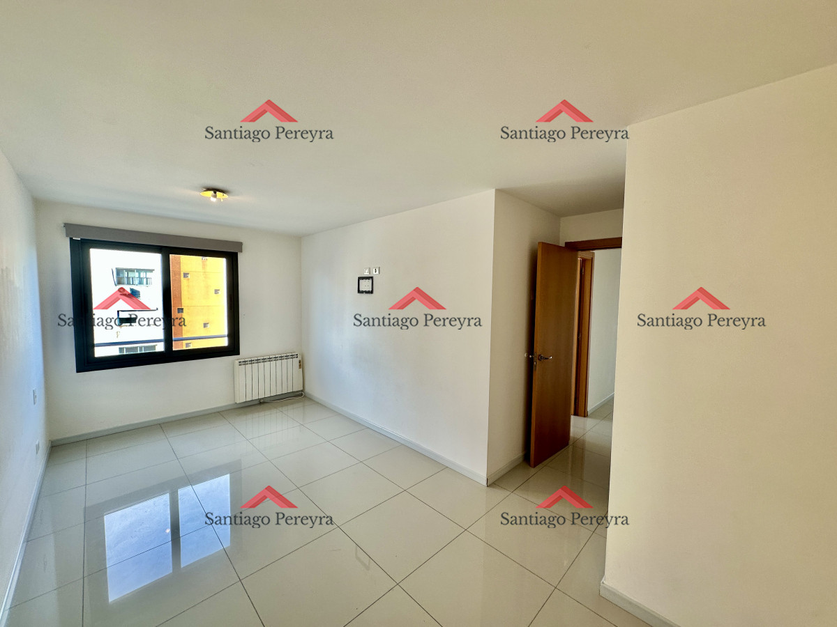 Apartamento ID.15136 - Apartamento de 3 dormitorios en venta para vivienda u oficina en Maldonado