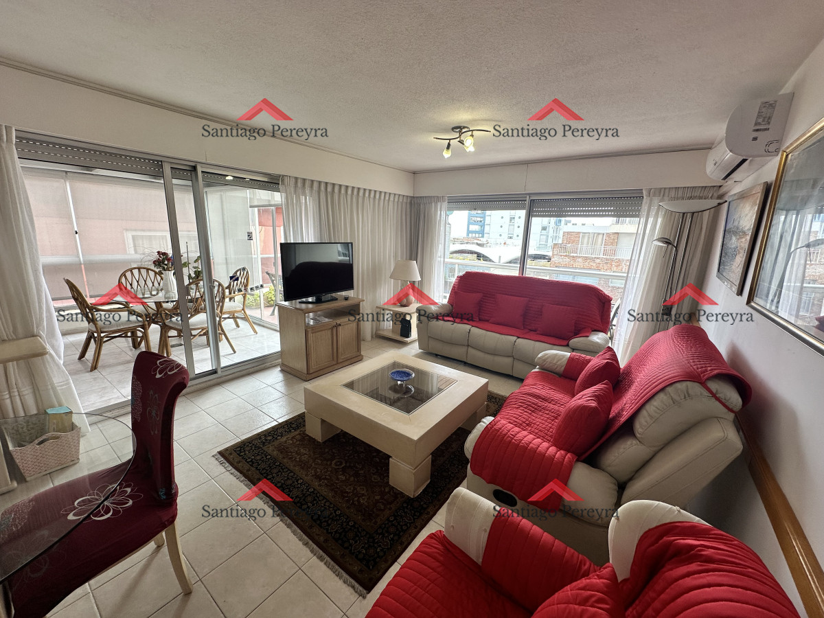 Apartamento ID.15446 - Apartamento de 3 dormitorios con barbacoa cerrada propia en península 