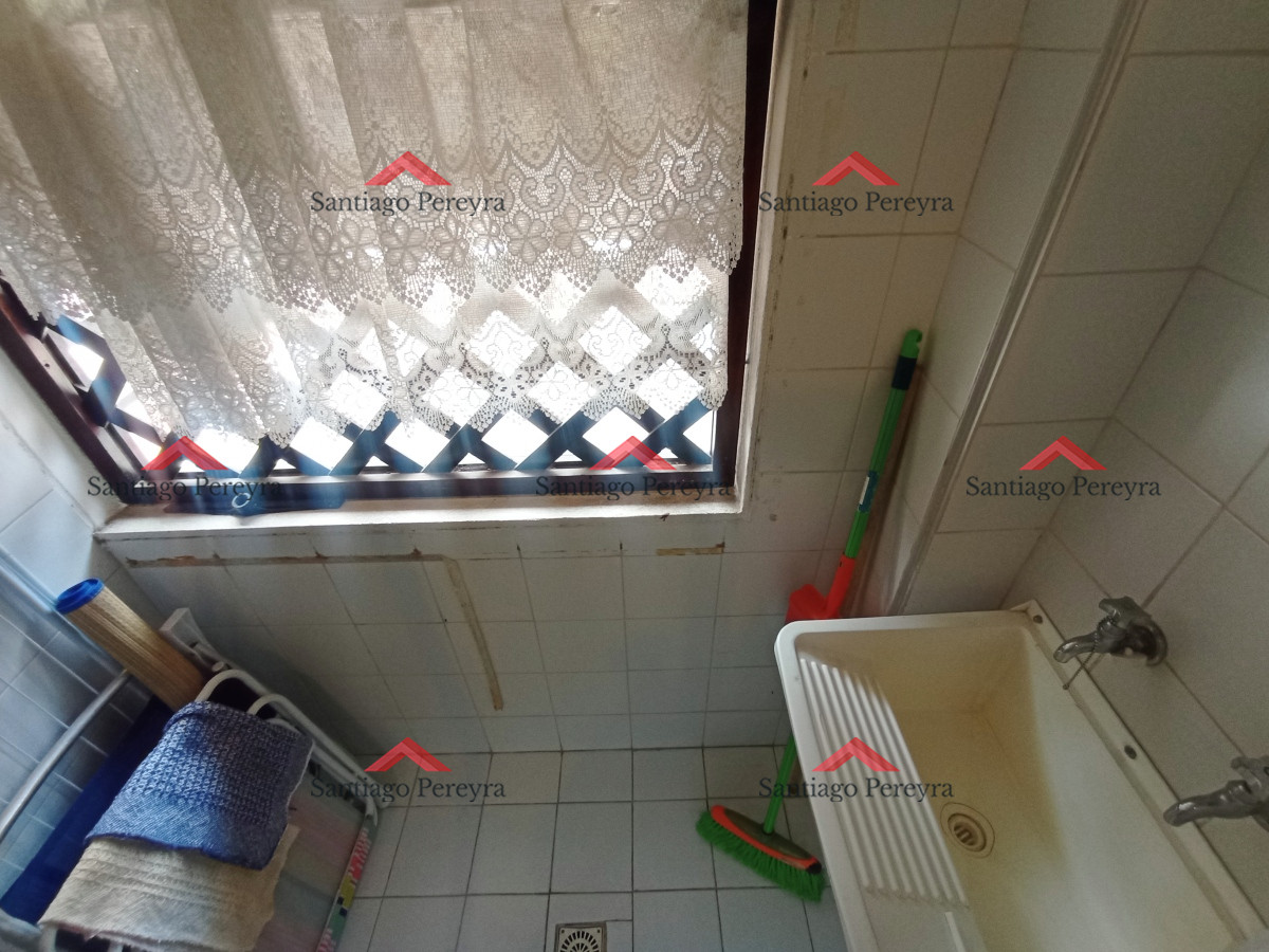Apartamento ID.14822 - Apartamento de 2 dormitorios con parrillero propio, primer piso por escalera, financiación!!