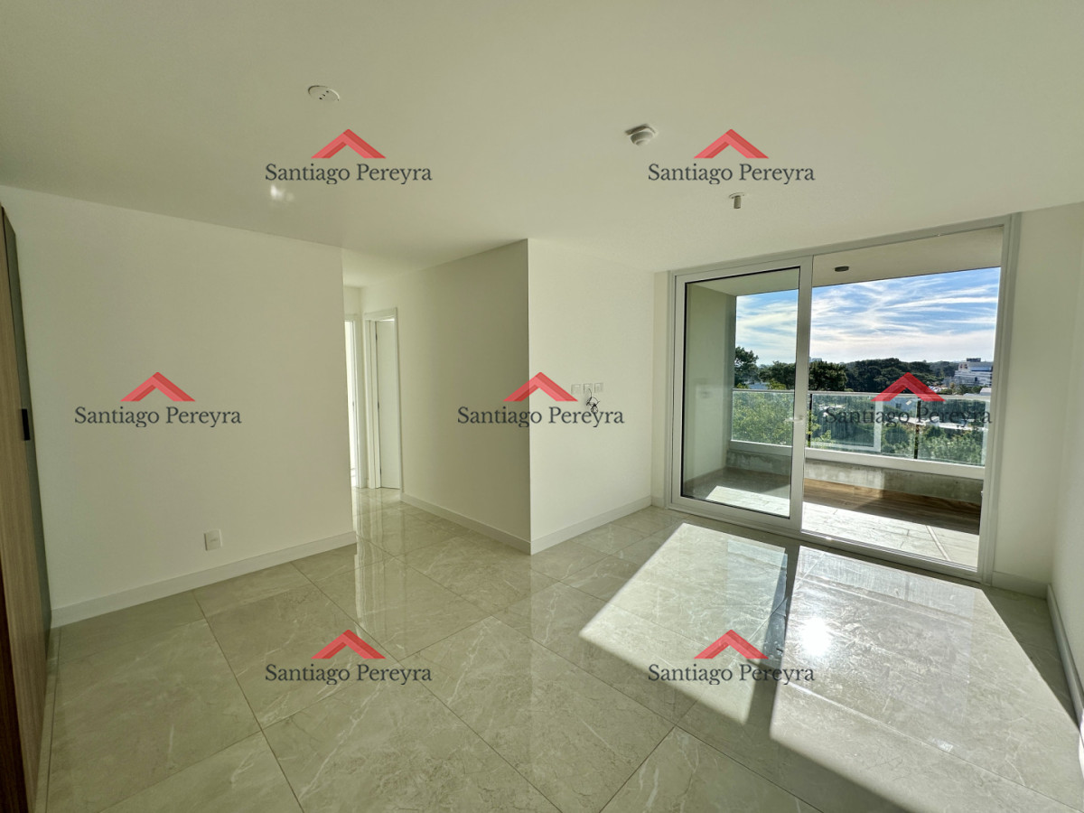 Apartamento ID.17032 - Dos dormitorios y dos baños en venta, zona Shopping Punta