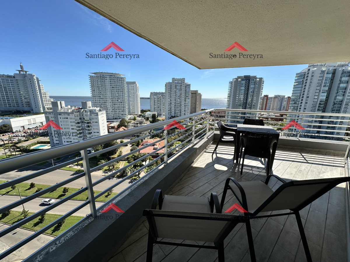 Apartamento ID.16377 - Dos dormitorios en venta con vista a playa mansa