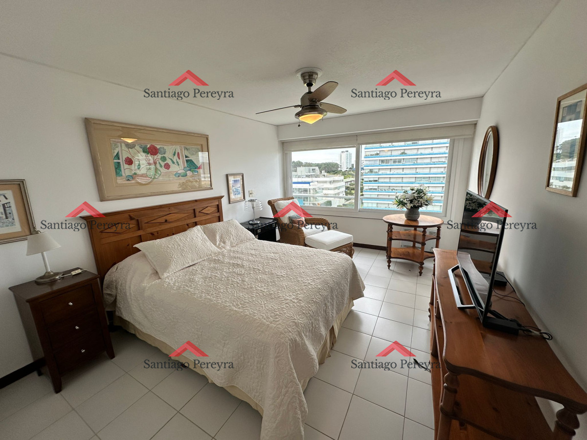 Apartamento ID.3432 - Excelente apartamento en torre de categoría frente a Playa Brava