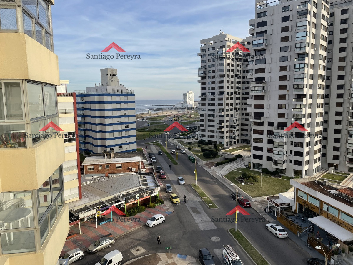 Apartamento ID.1745 - Muy lindo apartamento a dos cuadras de la Brava y a tres de la Mansa