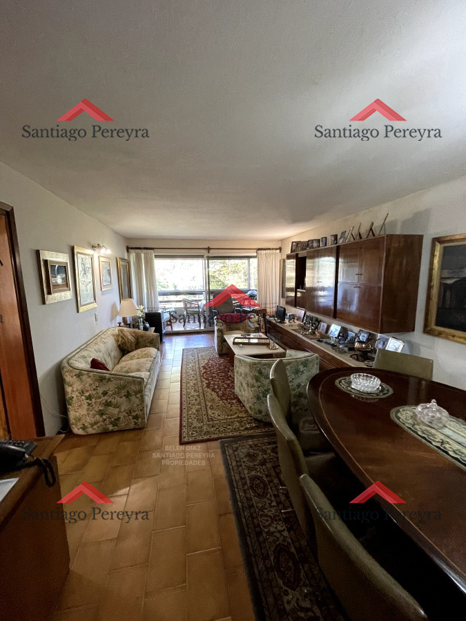 Apartamento ID.15154 - Apartamento 2 dormitorios y 2 baños + dependencia de servicio 