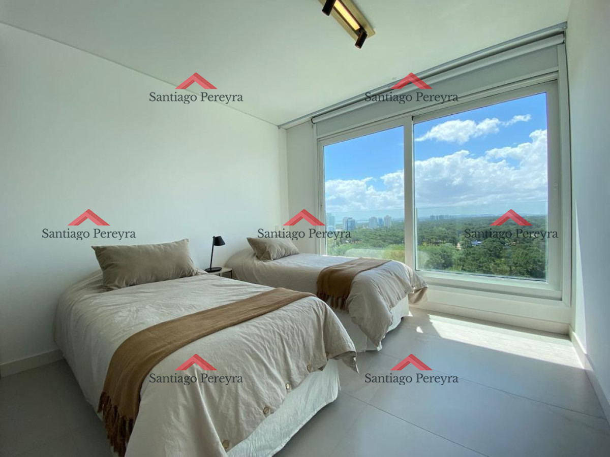 Apartamento ID.15752 - Apartamento de 3 dormitorios en torre de Categoria frente al mar 