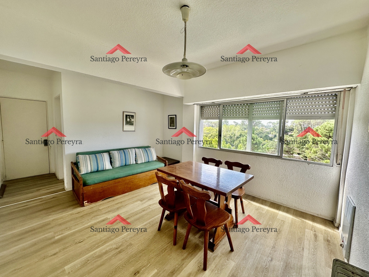 Apartamento ID.16092 - Un dormitorio en venta con vista al bosque