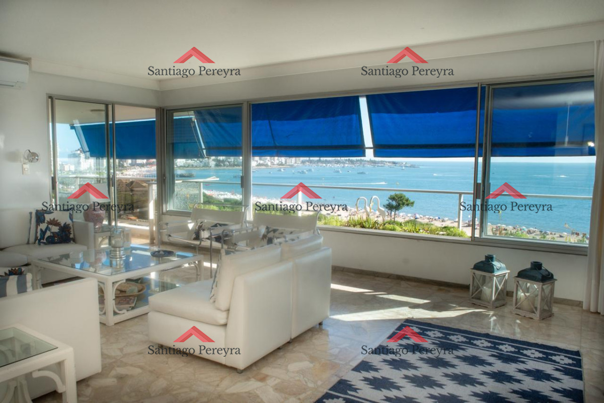 Apartamento ID.15677 - Espectacular apartamento sobre Playa Mansa con hermosa vista al mar